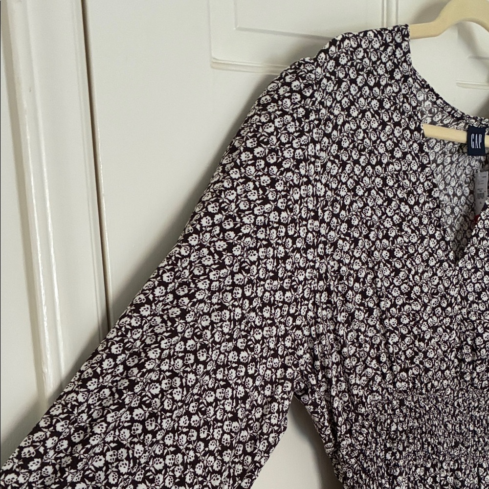 GAP Brown and White Long Sleeve Dress - Picture 2 of 5